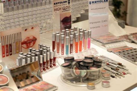 chanel makyaj malzemeleri|Chanel Makyaj Malzemeleri ve Fiyatları ≡ SEPHORA.